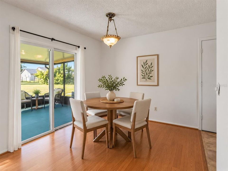 En Venta: $194,500 (3 camas, 2 baños, 904 Pies cuadrados)
