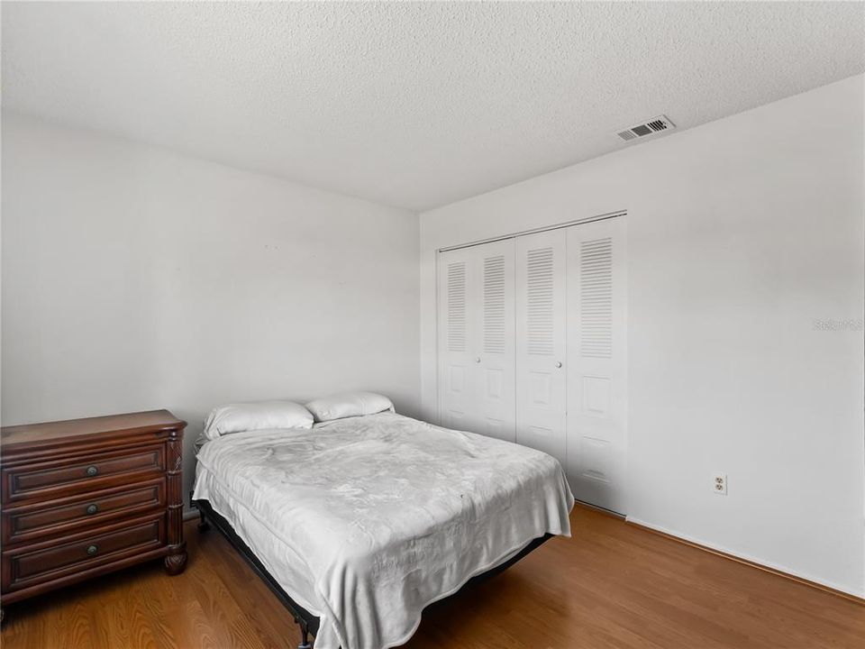 En Venta: $194,500 (3 camas, 2 baños, 904 Pies cuadrados)
