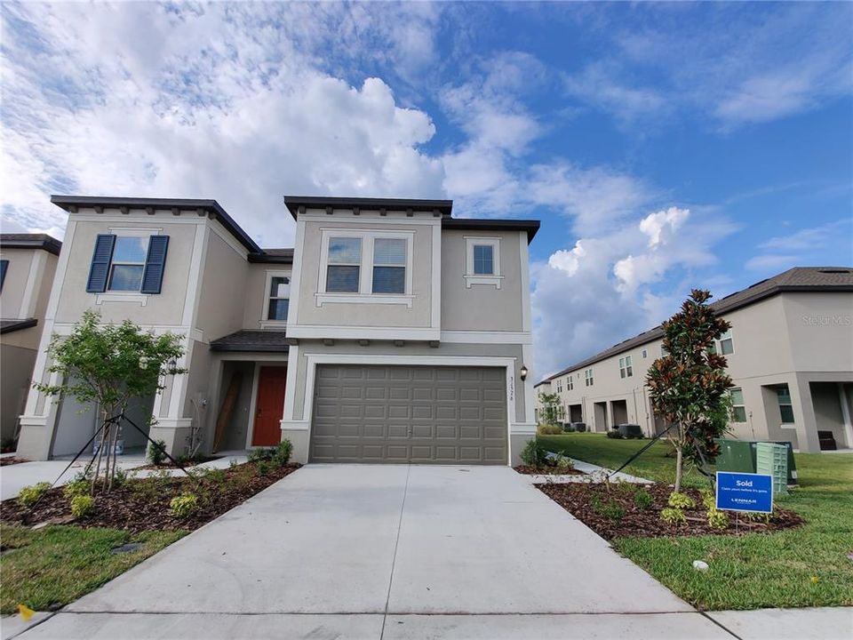 For Sale: $299,900 (3 beds, 2 baths, 1807 Square Feet)