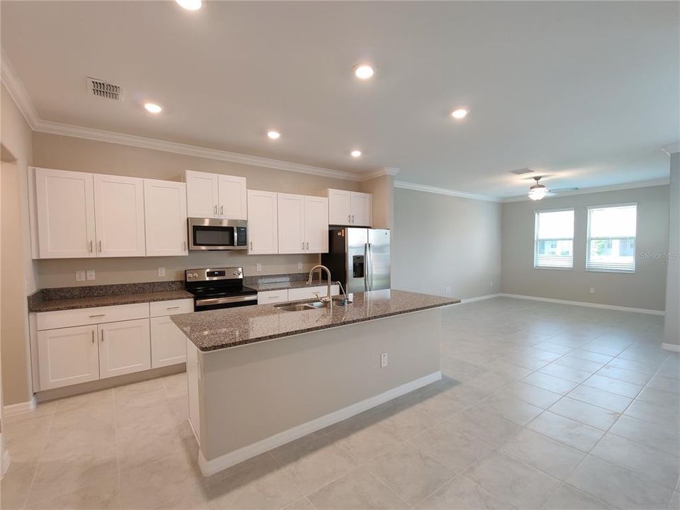 For Sale: $299,900 (3 beds, 2 baths, 1807 Square Feet)