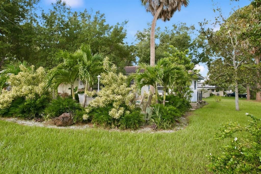 For Sale: $569,900 (3 beds, 2 baths, 1597 Square Feet)