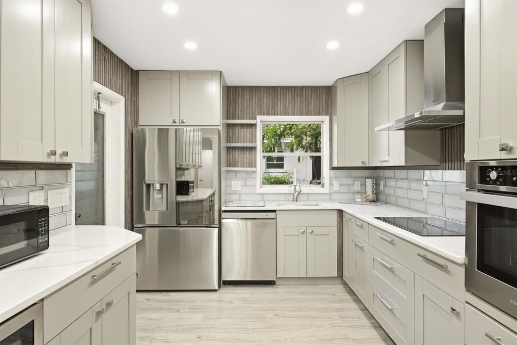 For Sale: $569,900 (3 beds, 2 baths, 1597 Square Feet)