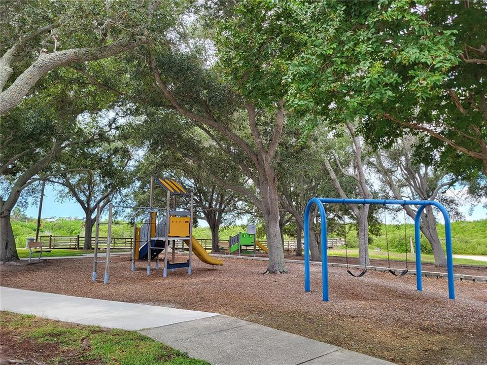 For Sale: $569,900 (3 beds, 2 baths, 1597 Square Feet)