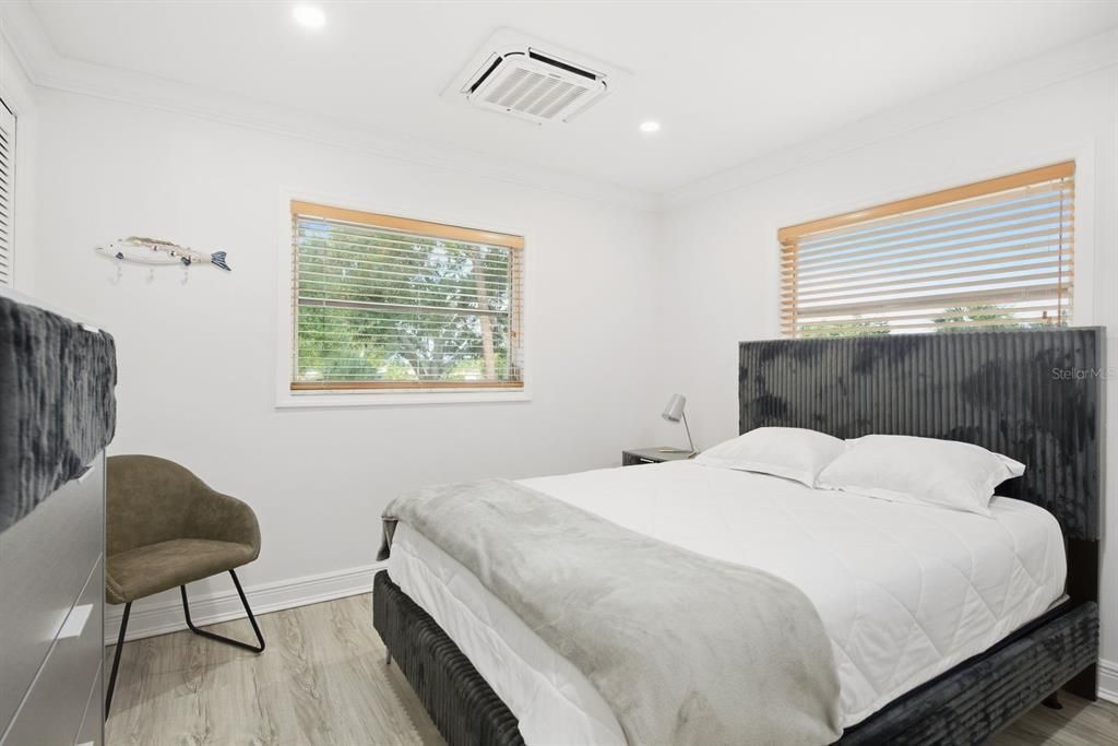For Sale: $569,900 (3 beds, 2 baths, 1597 Square Feet)