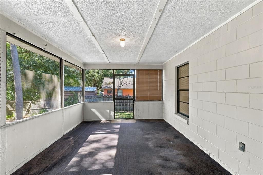 For Sale: $269,900 (3 beds, 2 baths, 1420 Square Feet)