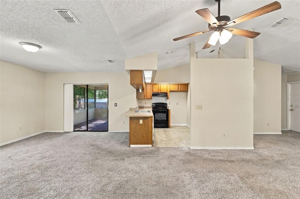 For Sale: $269,900 (3 beds, 2 baths, 1420 Square Feet)