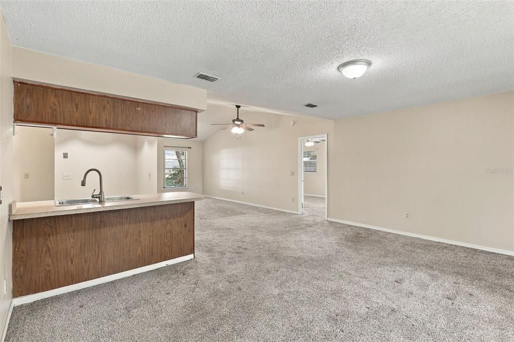 For Sale: $269,900 (3 beds, 2 baths, 1420 Square Feet)