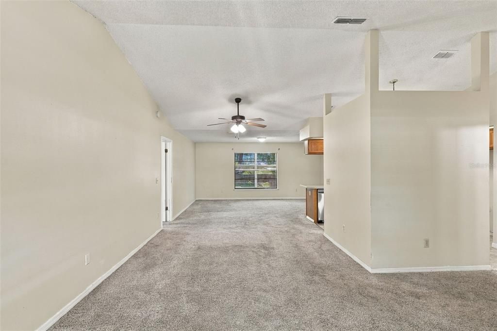 For Sale: $269,900 (3 beds, 2 baths, 1420 Square Feet)