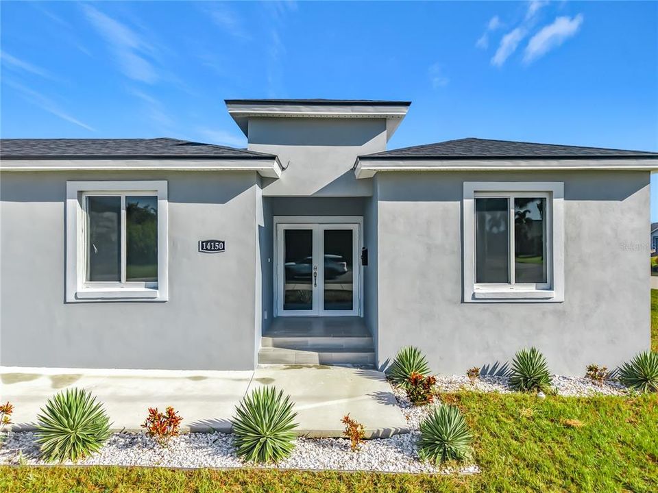For Rent: $2,450 (5 beds, 3 baths, 2467 Square Feet)