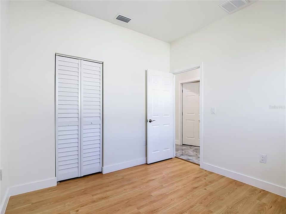 For Rent: $2,450 (5 beds, 3 baths, 2467 Square Feet)