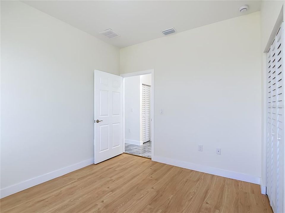 For Rent: $2,450 (5 beds, 3 baths, 2467 Square Feet)