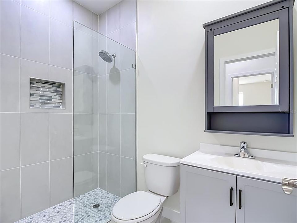 For Rent: $2,450 (5 beds, 3 baths, 2467 Square Feet)