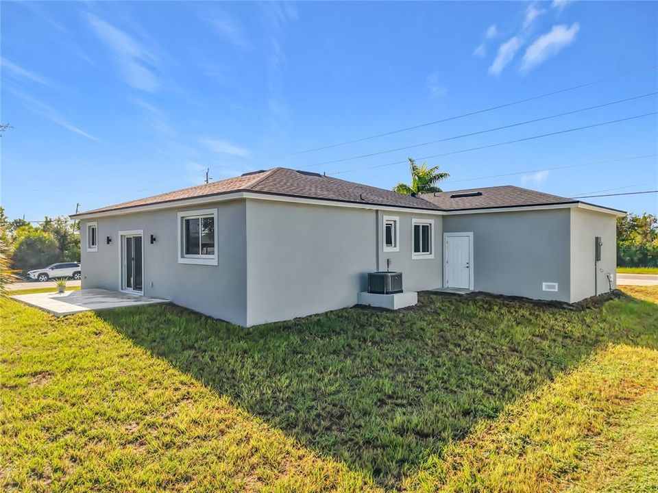 For Rent: $2,450 (5 beds, 3 baths, 2467 Square Feet)