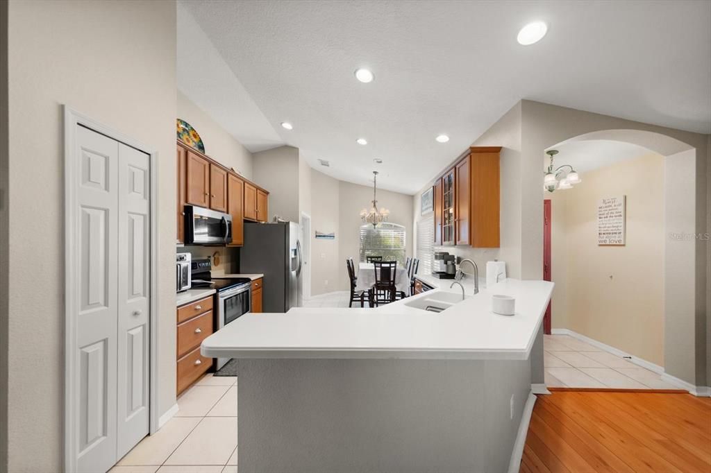 En Venta: $318,000 (2 camas, 2 baños, 1280 Pies cuadrados)