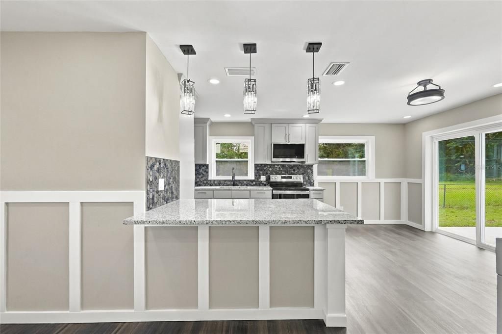 For Sale: $385,000 (4 beds, 2 baths, 1171 Square Feet)