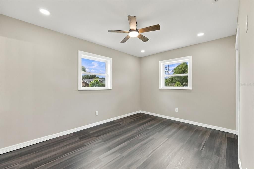 For Sale: $385,000 (4 beds, 2 baths, 1171 Square Feet)