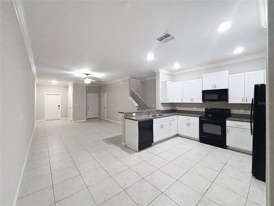For Sale: $309,900 (3 beds, 2 baths, 1634 Square Feet)
