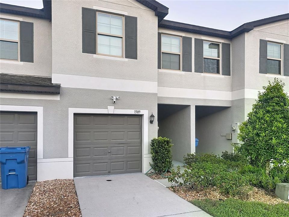 For Sale: $309,900 (3 beds, 2 baths, 1634 Square Feet)