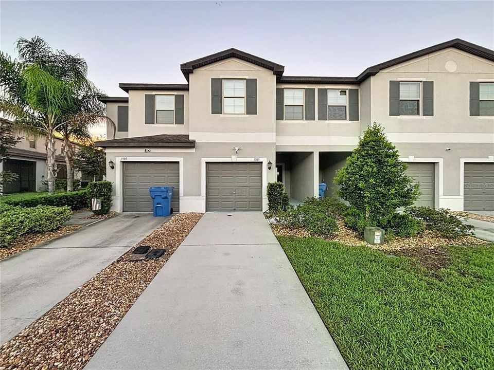 For Sale: $309,900 (3 beds, 2 baths, 1634 Square Feet)