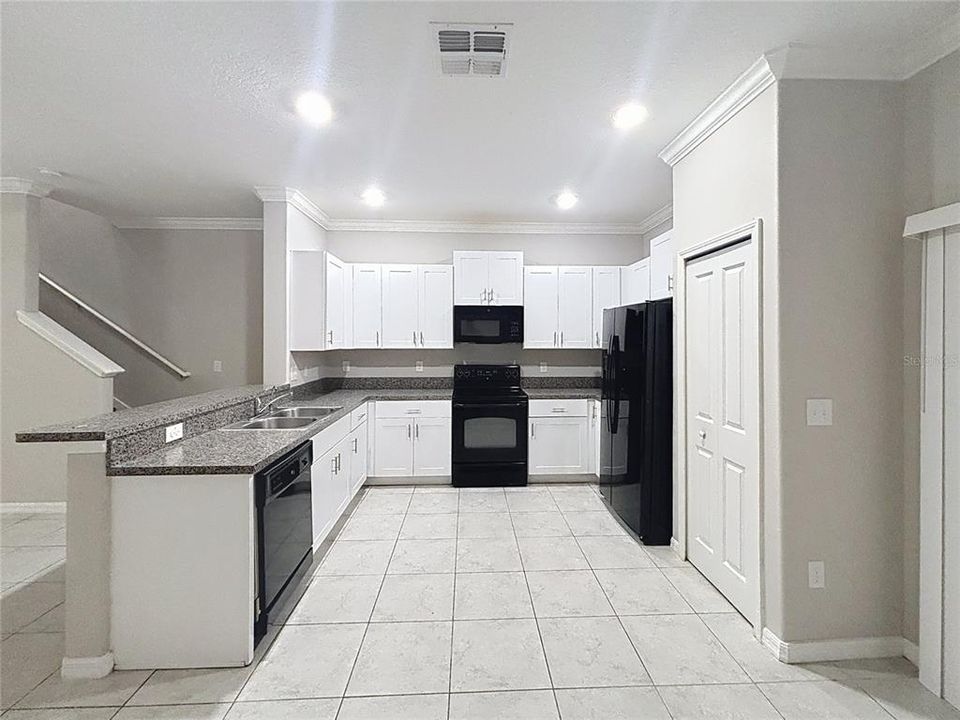 For Sale: $309,900 (3 beds, 2 baths, 1634 Square Feet)