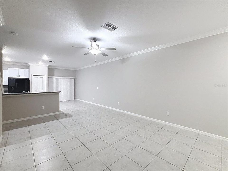 For Sale: $309,900 (3 beds, 2 baths, 1634 Square Feet)