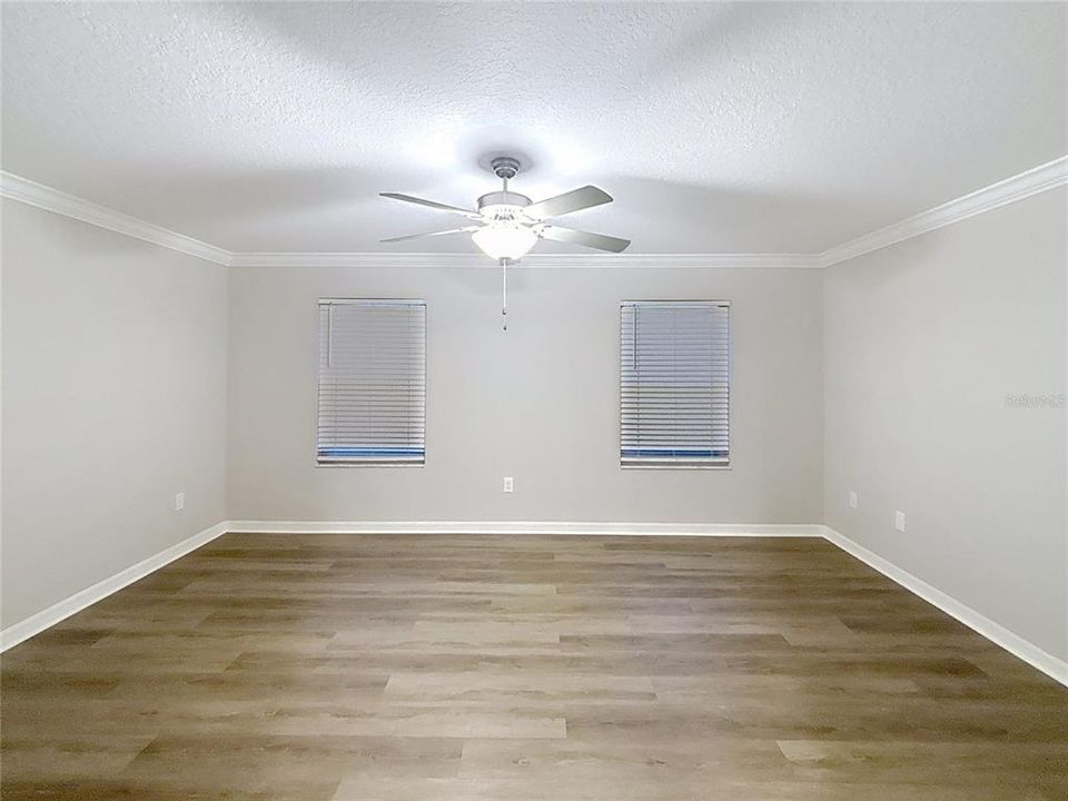 For Sale: $309,900 (3 beds, 2 baths, 1634 Square Feet)