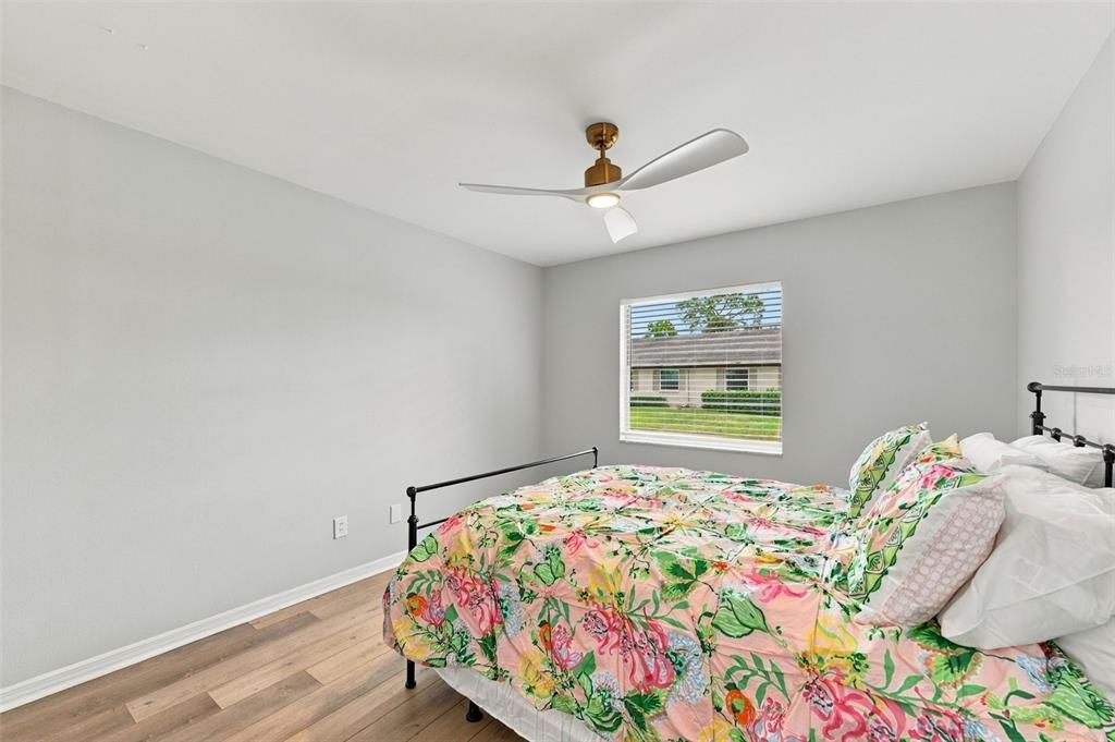 For Sale: $179,000 (2 beds, 2 baths, 1008 Square Feet)