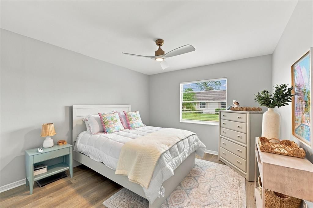 For Sale: $179,000 (2 beds, 2 baths, 1008 Square Feet)