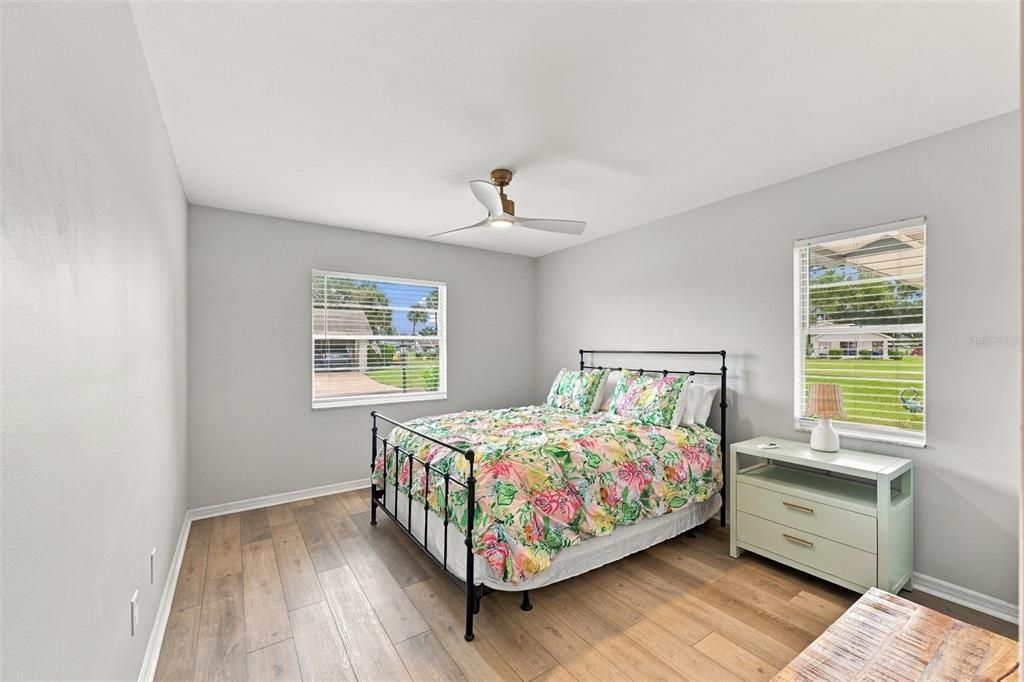 For Sale: $179,000 (2 beds, 2 baths, 1008 Square Feet)