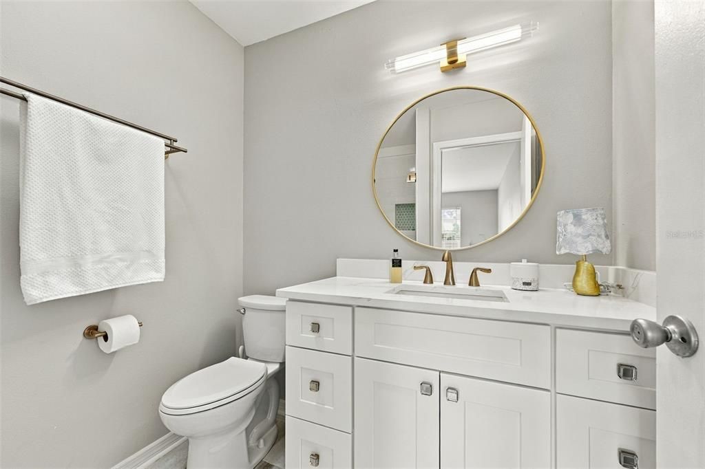 For Sale: $179,000 (2 beds, 2 baths, 1008 Square Feet)