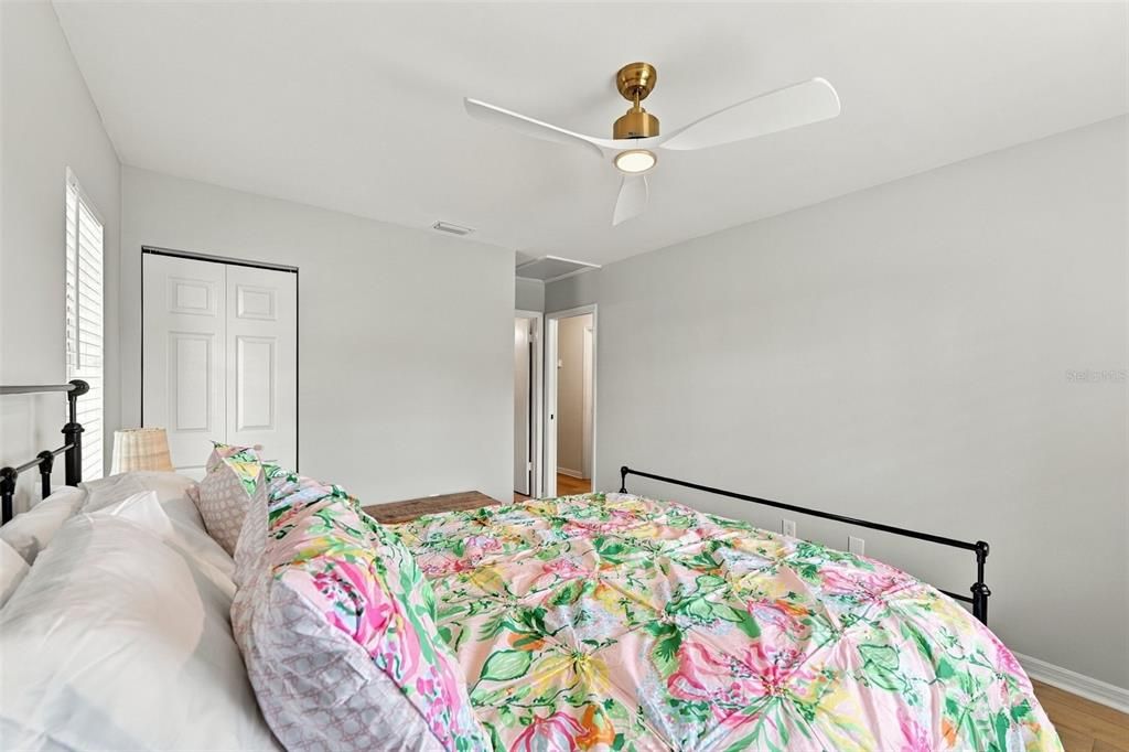 For Sale: $179,000 (2 beds, 2 baths, 1008 Square Feet)
