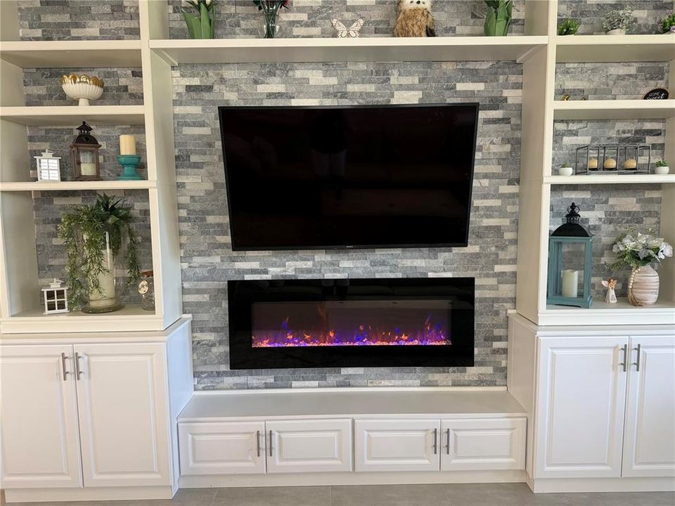 For Sale: $459,900 (2 beds, 2 baths, 1650 Square Feet)
