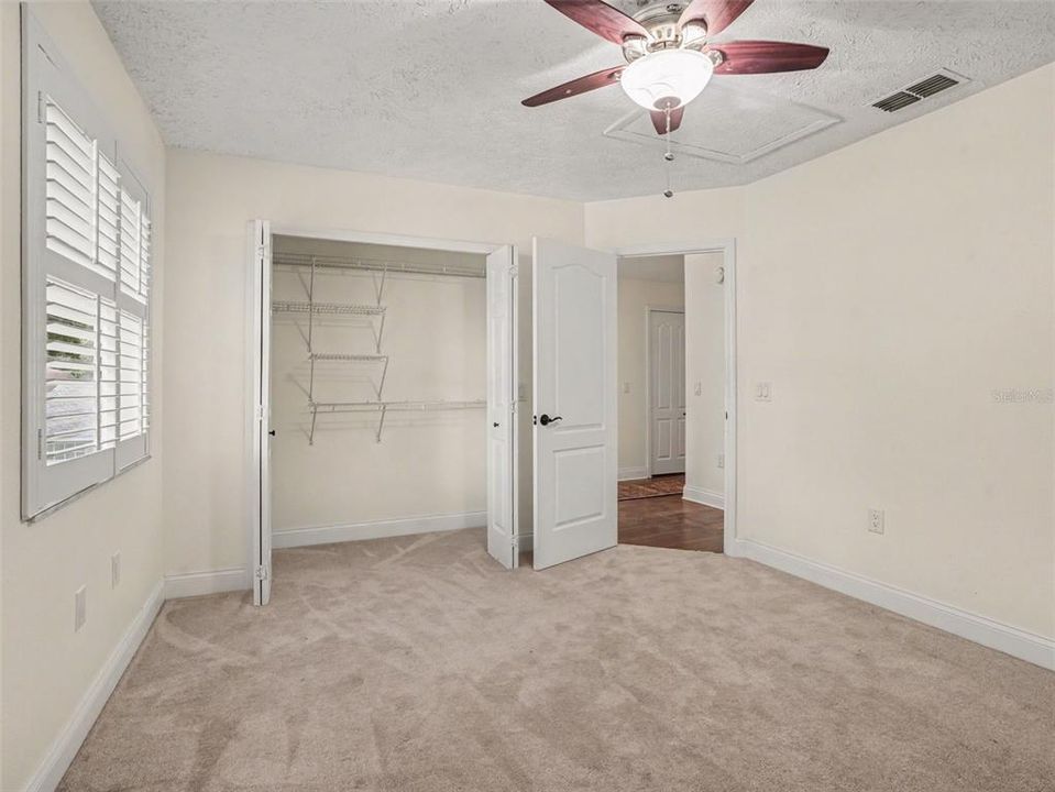 For Sale: $400,000 (3 beds, 2 baths, 2215 Square Feet)