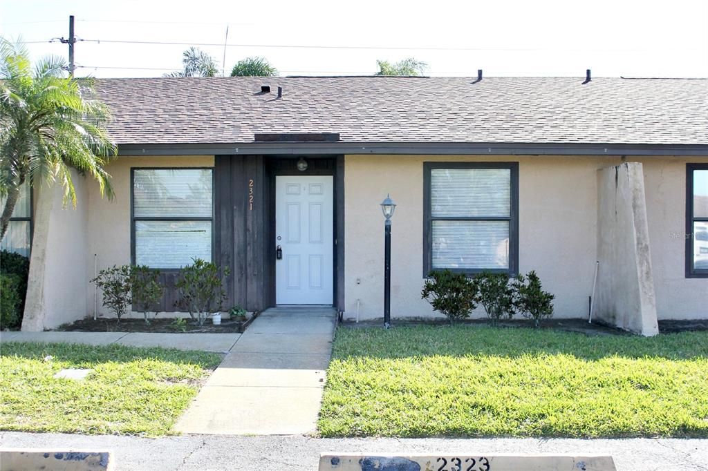 出租: $1,800 (2 贝兹, 2 浴室, 991 平方英尺)