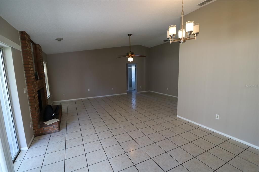 For Rent: $2,700 (4 beds, 2 baths, 1539 Square Feet)