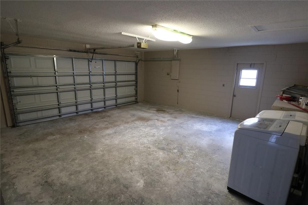 For Rent: $2,700 (4 beds, 2 baths, 1539 Square Feet)