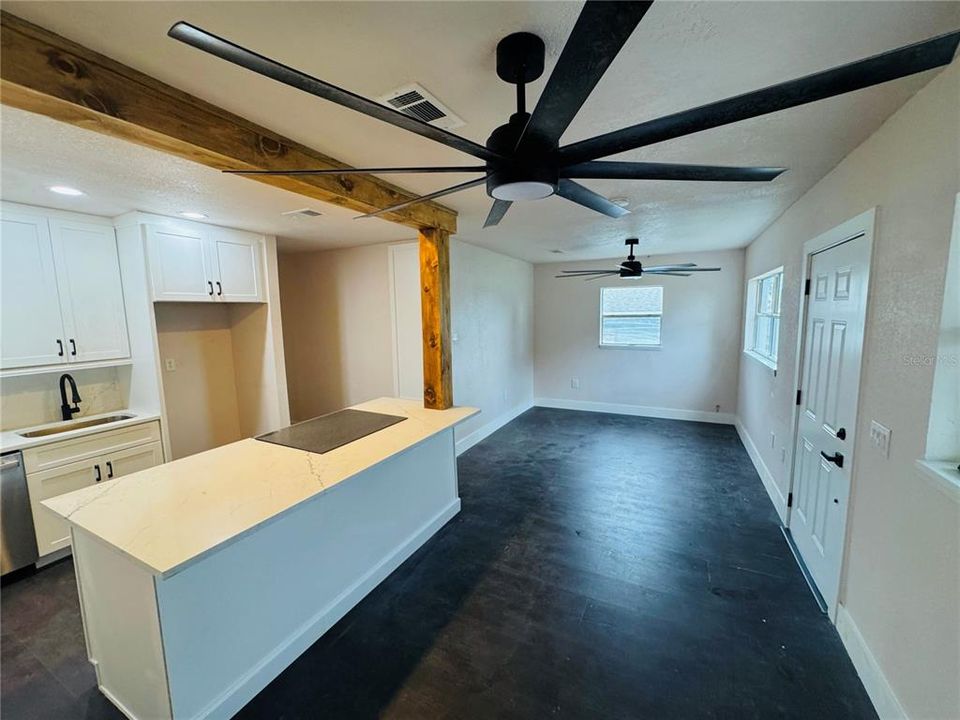 En Venta: $220,000 (3 camas, 1 baños, 864 Pies cuadrados)