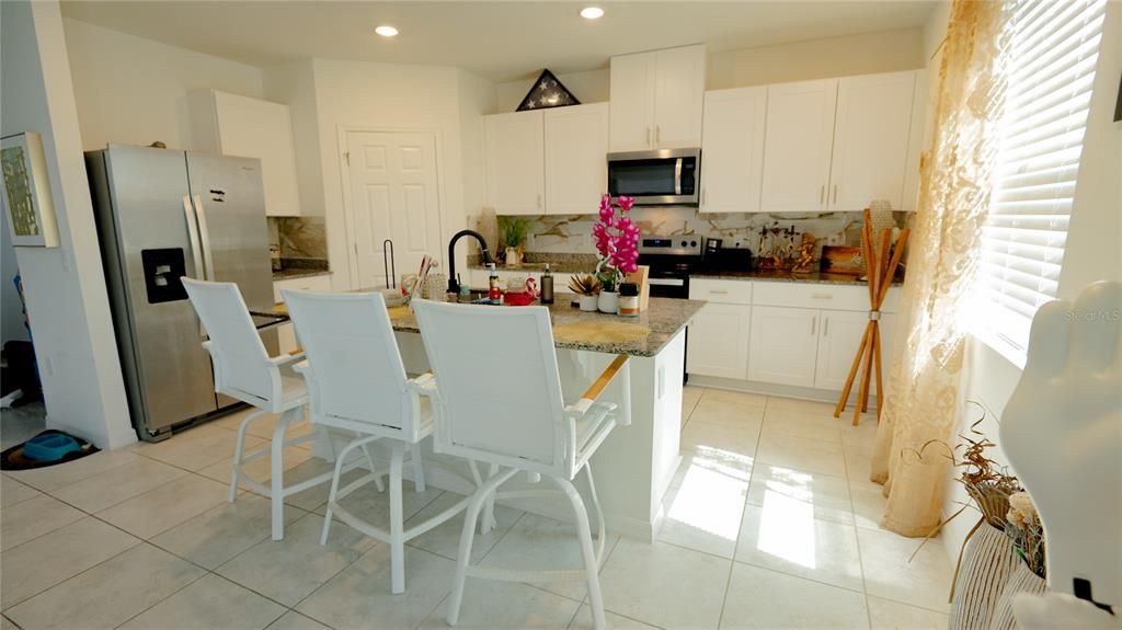 For Sale: $349,900 (4 beds, 3 baths, 2714 Square Feet)