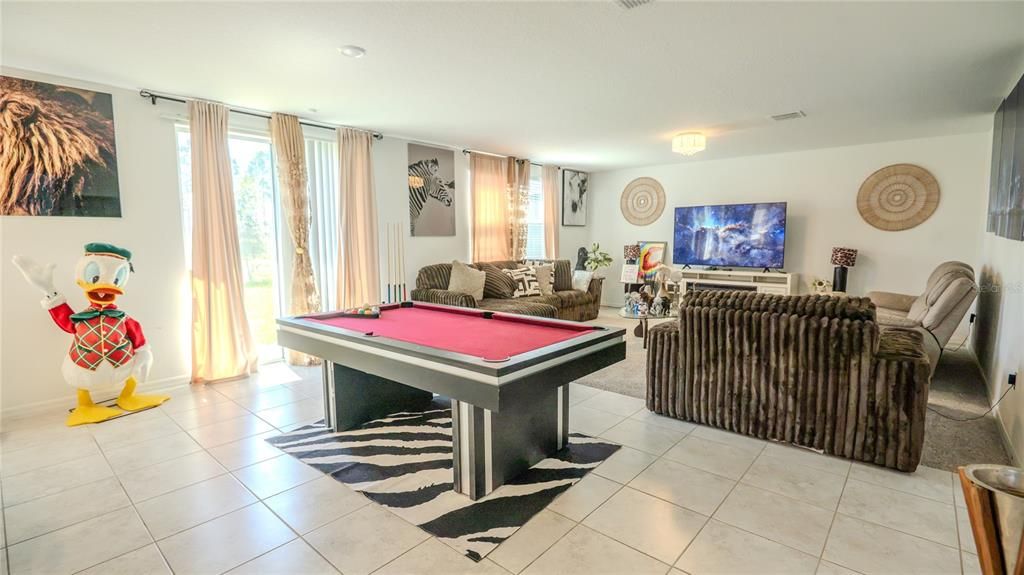 For Sale: $349,900 (4 beds, 3 baths, 2714 Square Feet)