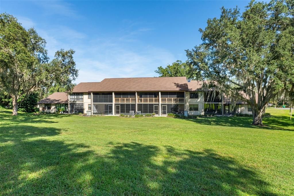 For Sale: $175,000 (2 beds, 2 baths, 1320 Square Feet)