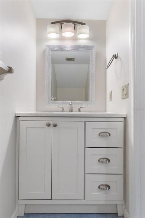 For Sale: $175,000 (2 beds, 2 baths, 1320 Square Feet)