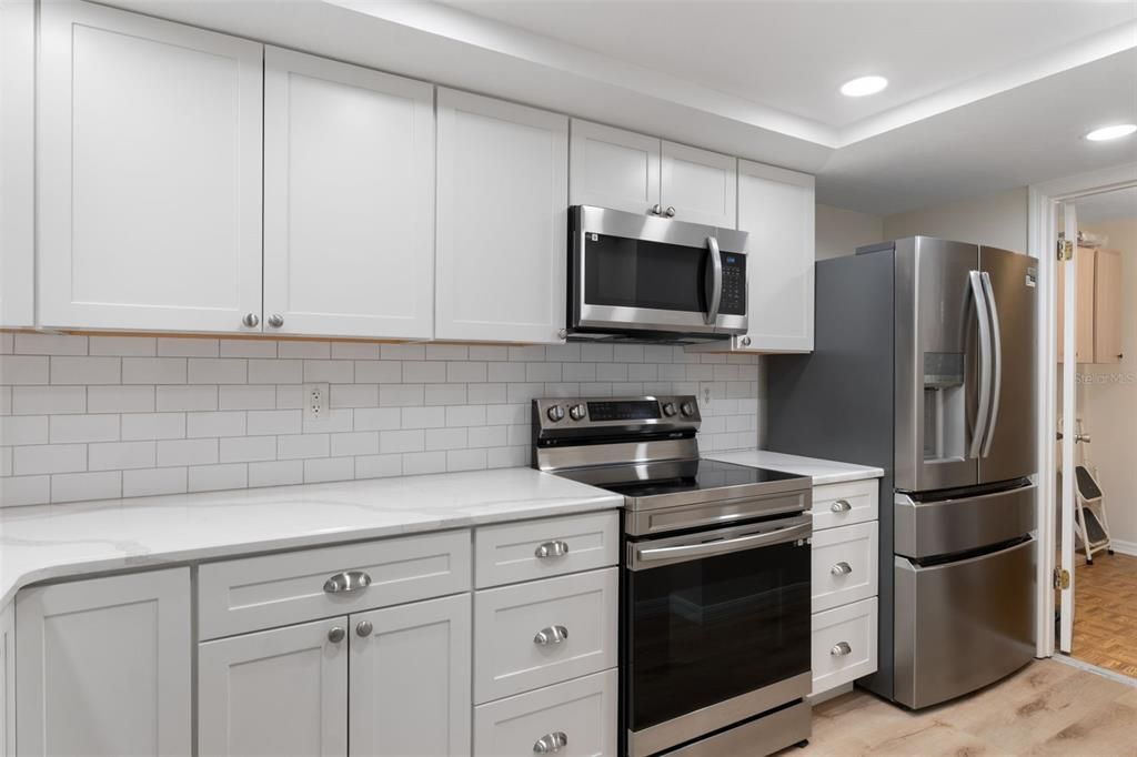 For Sale: $175,000 (2 beds, 2 baths, 1320 Square Feet)