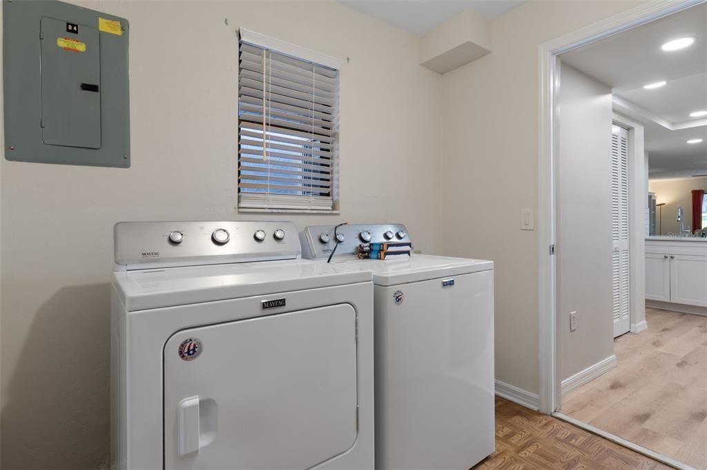 For Sale: $175,000 (2 beds, 2 baths, 1320 Square Feet)