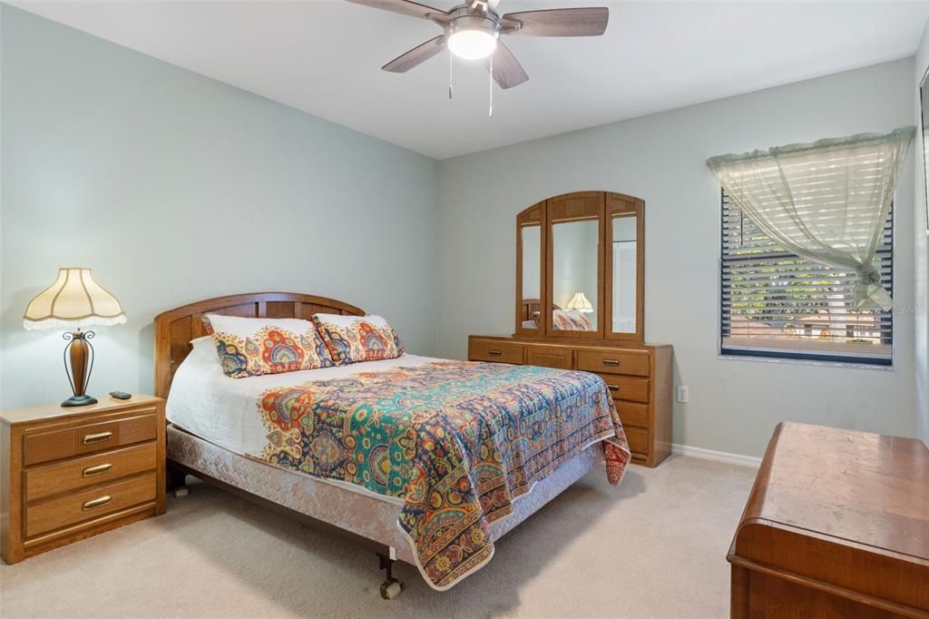 For Sale: $175,000 (2 beds, 2 baths, 1320 Square Feet)