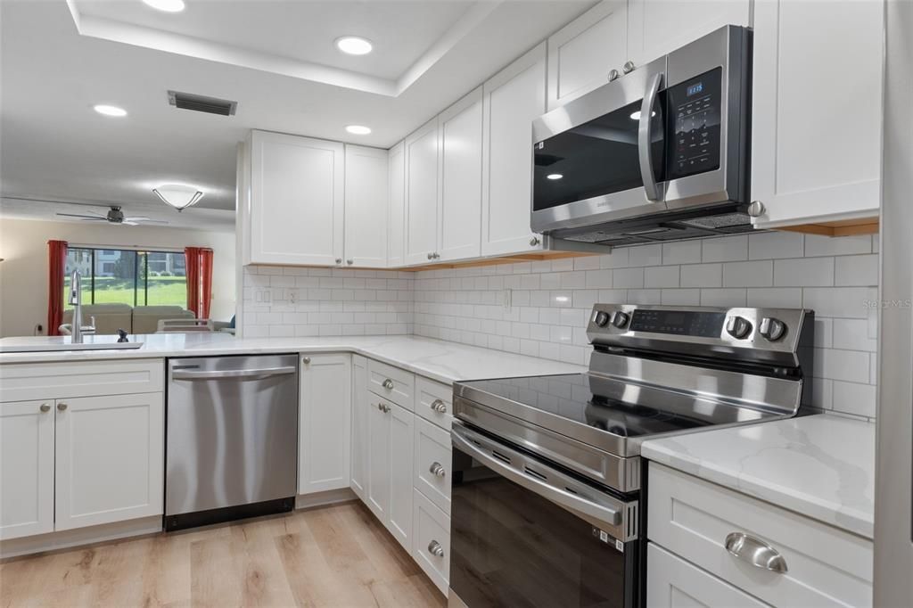For Sale: $175,000 (2 beds, 2 baths, 1320 Square Feet)