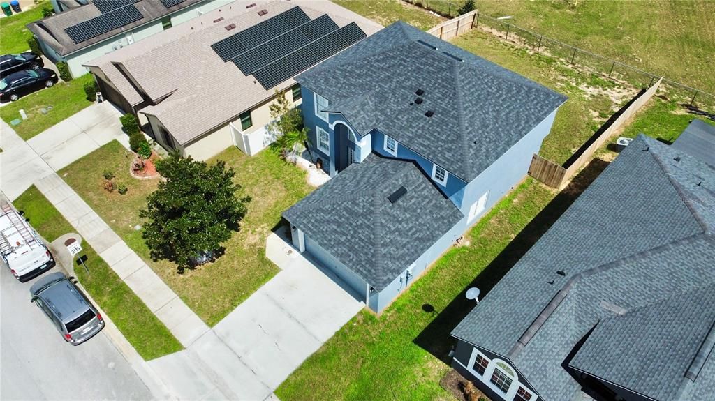 En Venta: $299,000 (4 camas, 2 baños, 2242 Pies cuadrados)
