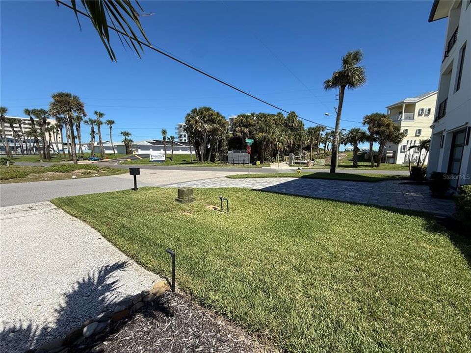 For Sale: $725,000 (0.08 acres)