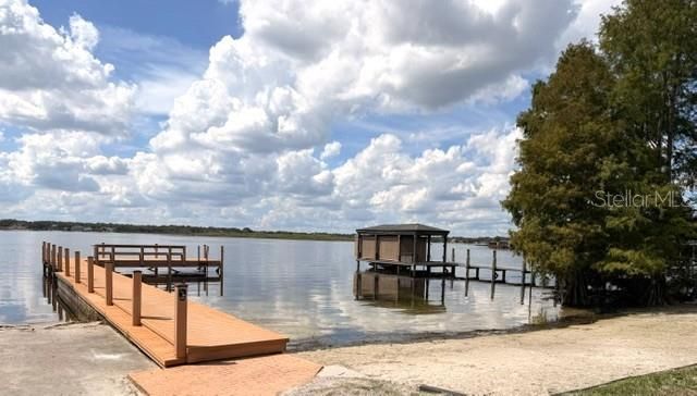 En Venta: $564,900 (3 camas, 2 baños, 1824 Pies cuadrados)