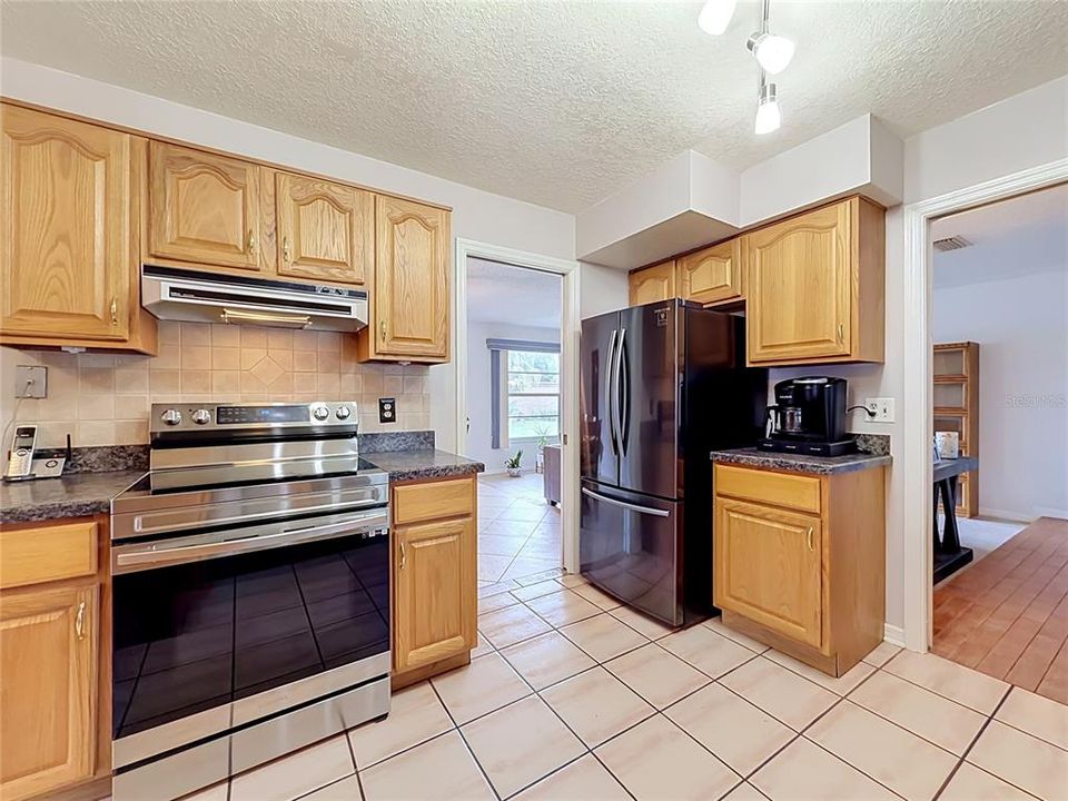 En Venta: $564,900 (3 camas, 2 baños, 1824 Pies cuadrados)