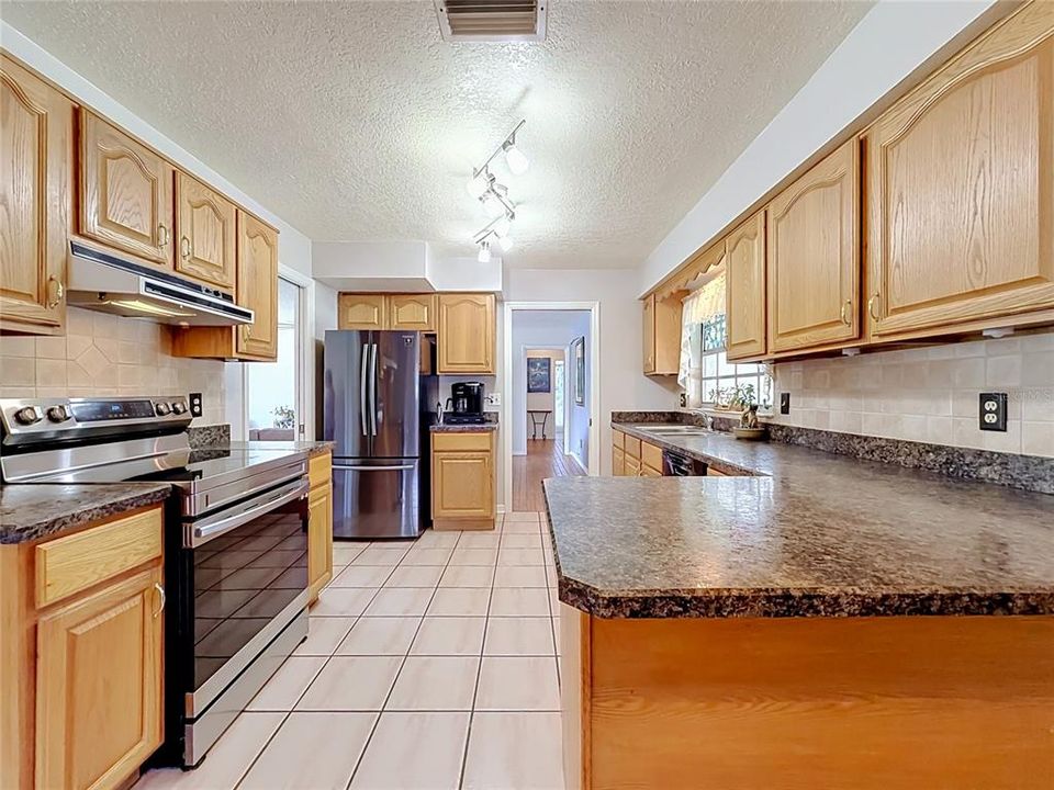En Venta: $564,900 (3 camas, 2 baños, 1824 Pies cuadrados)